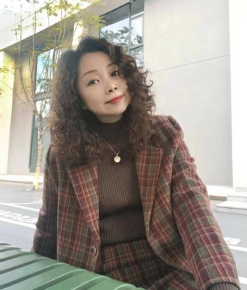 时光倒流拥抱太阳的月亮