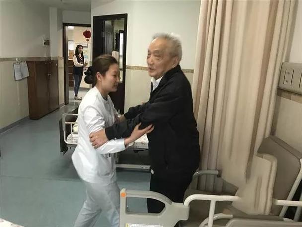 qq陌生人是怎么来的（qq陌生人）